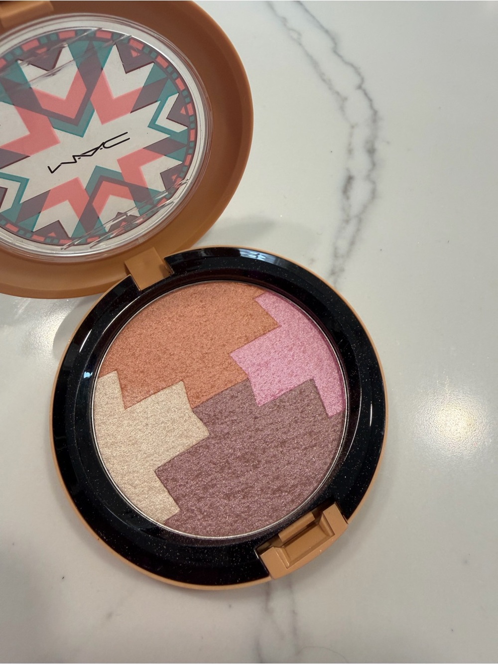 MAC Cosmetics Multicolor Shimmer Powder - Pink & Peach Glow used